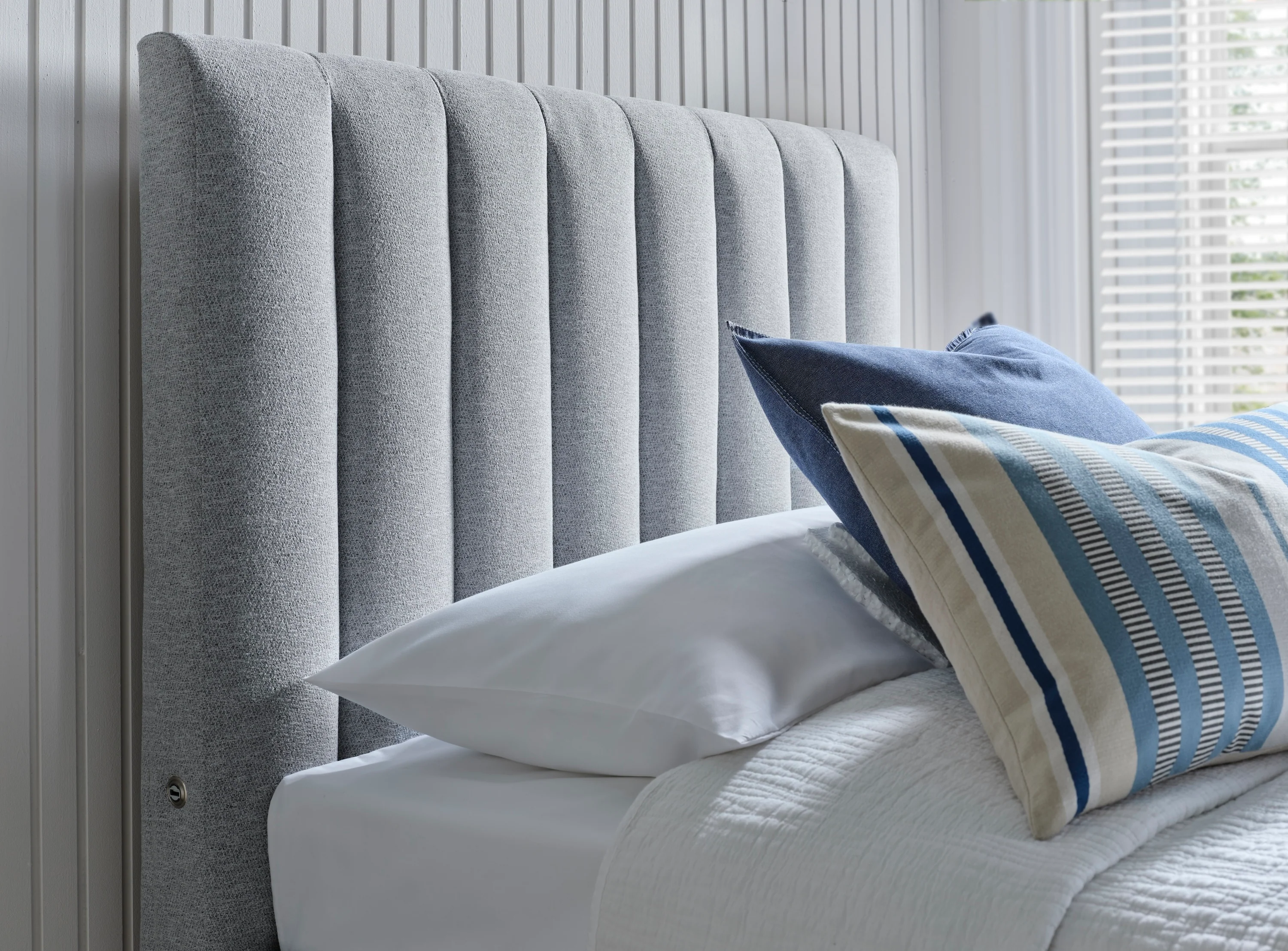 Lynx Single Ottoman TV Bed In Pebble Grey - Image 4