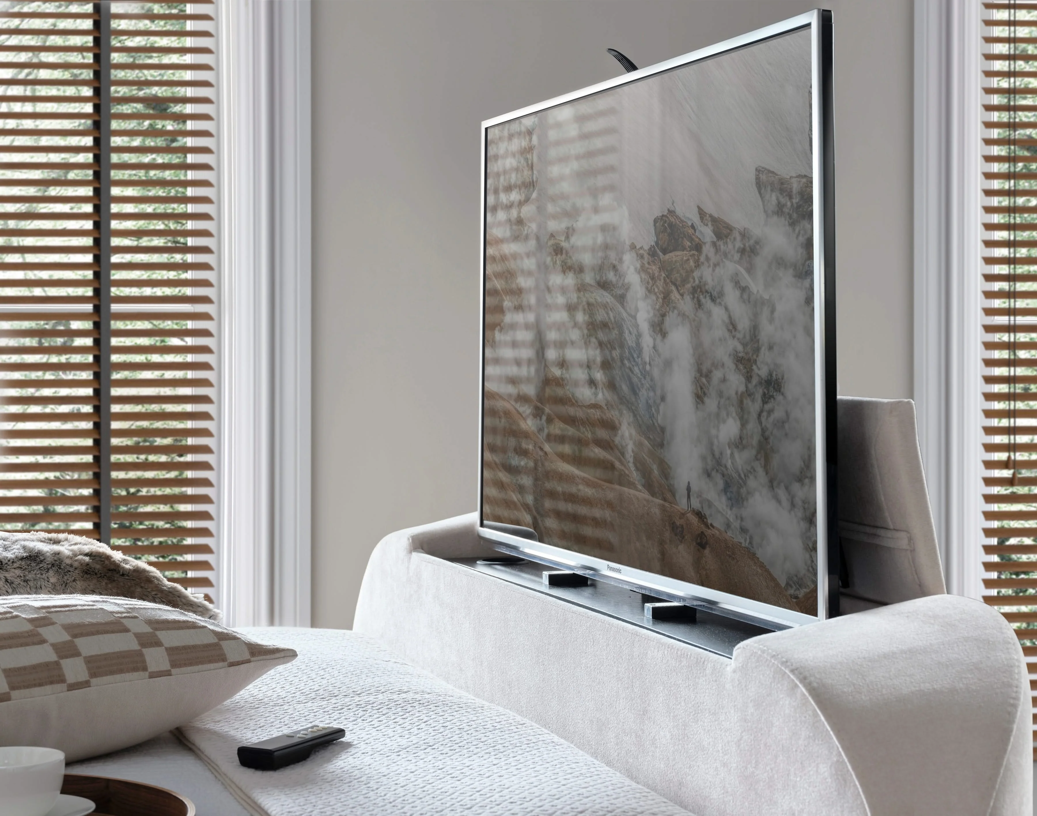 Salisbury Ottoman TV Bed in Soft Cream - Image 6