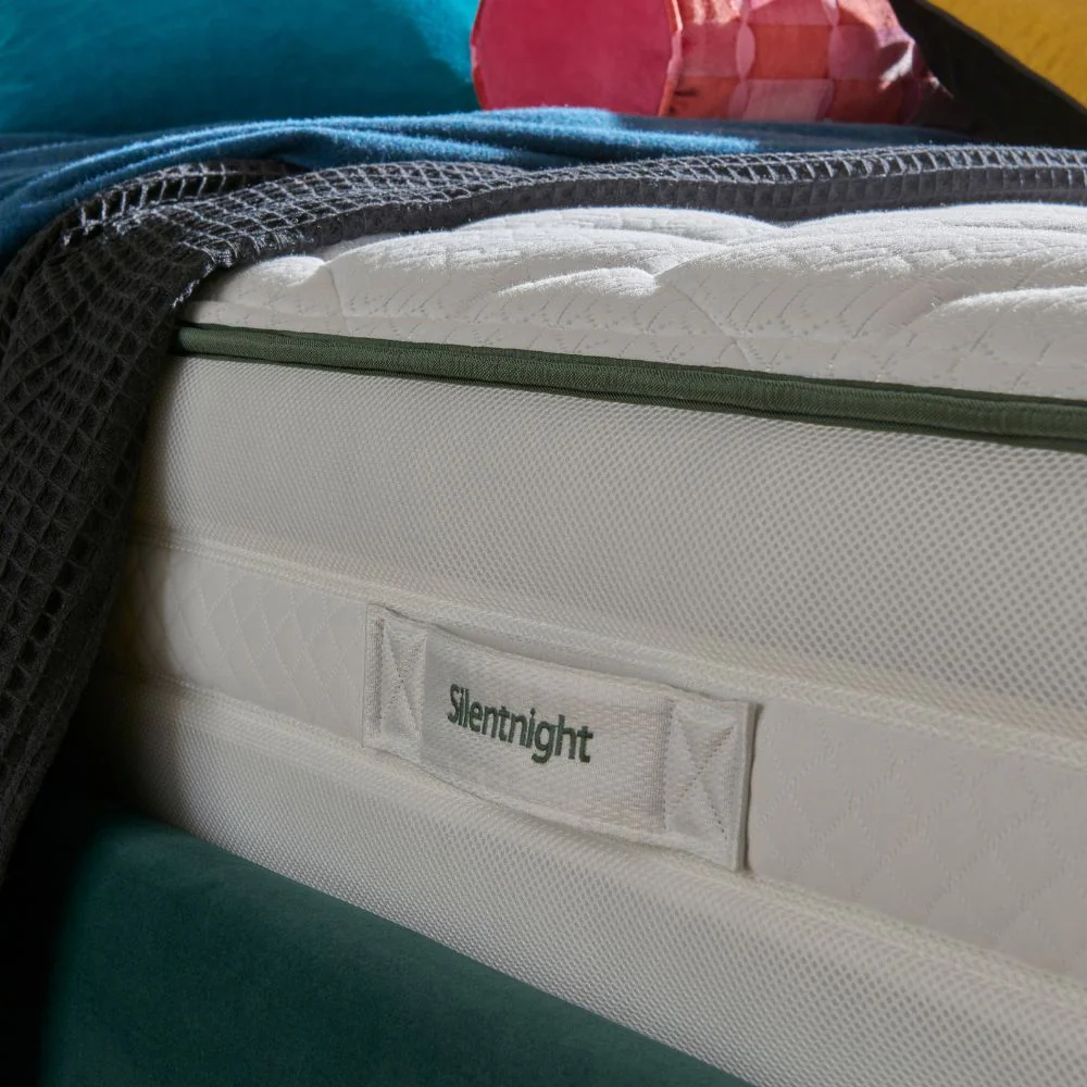 Silentnight Airmesh 1600 Comfort Mattress - Image 3