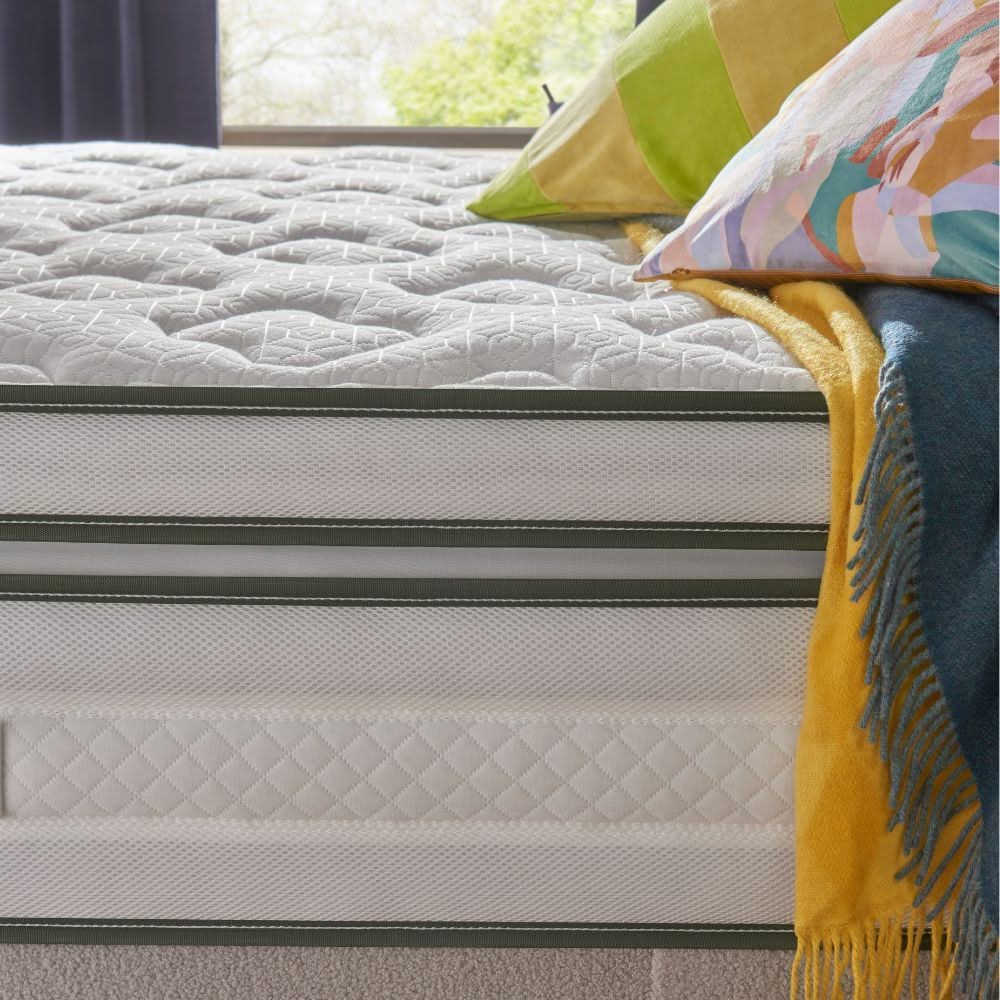 Silentnight Airmesh 3000 Luxury Mattress - Image 3