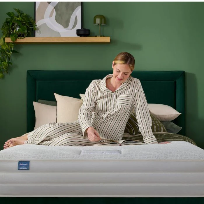 Silentnight Comfort Breathe™ 2000 Pocket Mattress - Image 3